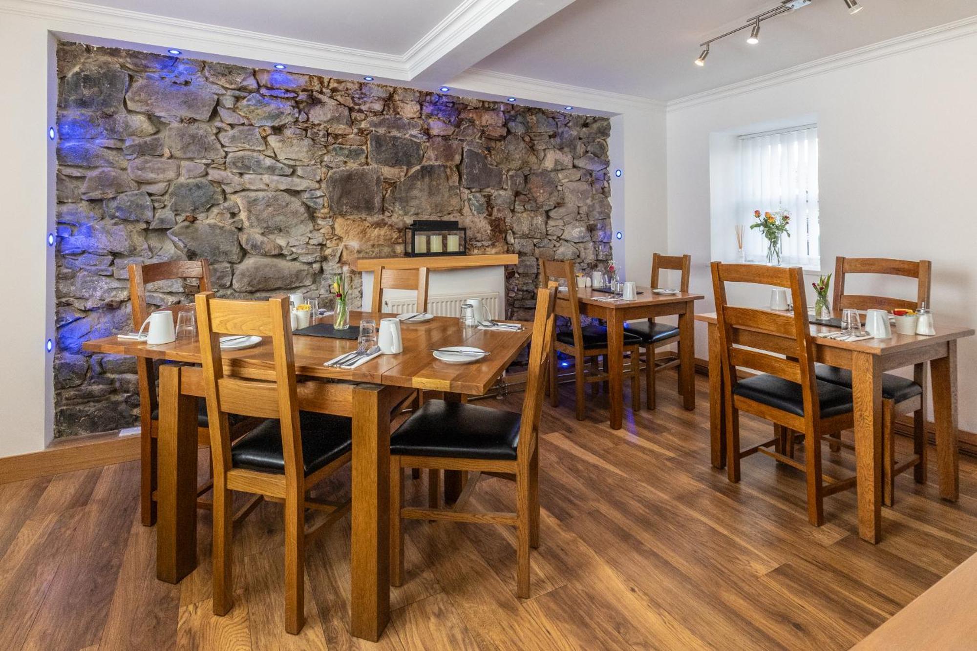 Stornoway Pensión 4*